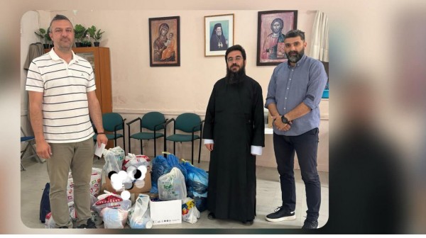 Προσφορά αγάπης από την Ένωση Αστυνομικών Υπαλλήλων Εύβοιας στην Ενορία Αγίου Ιωάννη