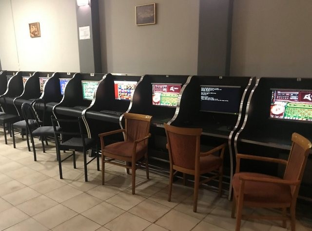 Κατάστημα είχε μετατραπεί σε μίνι καζίνο με φρουτάκια