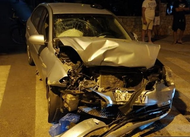 ΦΡΙΚΤΟ ΤΡΟΧΑΙΟ: Αυτοκίνητο έπεσε σε καφετέρια - Νεκρός 53χρονος