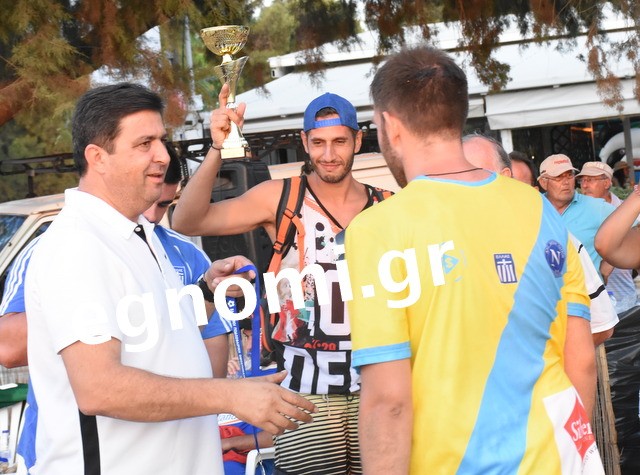 Ηττημένος με κούπα!