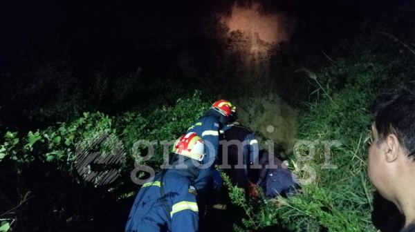 ΚΡΕΜΑΣΤΟΣ ΚΟΝΙΣΤΡΩΝ: Γυναίκα μάζευε ελιές και έπεσε σε γκρεμό