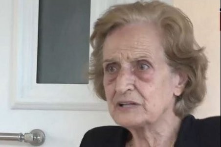 ΦΩΤΙΑ ΓΟΥΒΕΣ: Συγκλονίζει η κυρία Παναγιώτα που η φωτογραφία της ταξίδεψε σε όλο τον πλανήτη (VIDEO)