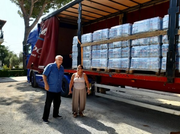 ΜΠΟΥΡΤΖΙ: Ένα φορτηγό νερά για τους κατοίκους της περιοχής