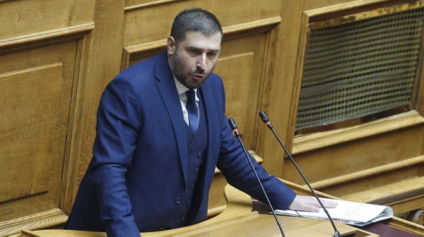 Ανεξαρτητοποιήθηκε o Χάρης Κατσιβαρδάς βουλευτής των Σπαρτιατών