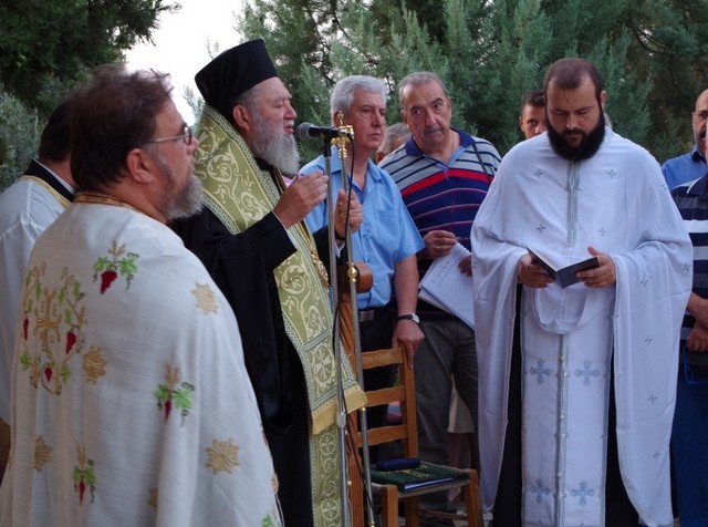 Στον Άγιο Αιδηψού ο Μητροπολίτης για την γιορτή του Αγίου Τριαντάφυλλου