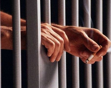 54χρονη πήγε να περάσει ναρκωτικά στα κρατητήρια
