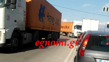 ΧΑΛΚΙΔΑ: Επικίνδυνες μανούβρες νταλικέρη