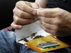 Πιάστηκε στα τρένα με λαθραίο καπνό
