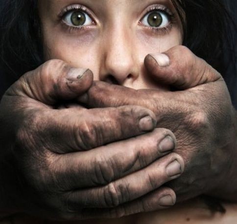Προσπάθησε να τη βιάσει και του δάγκωσε το πέος