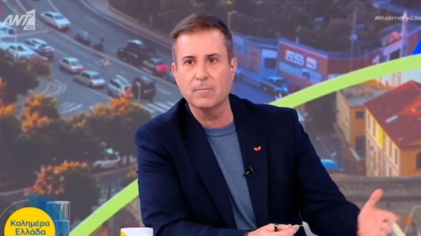 Ο Παναγιώτης Στάθης ανακοίνωσε με δάκρυα στον αέρα τον θάνατο της μητέρας του (VIDEO)