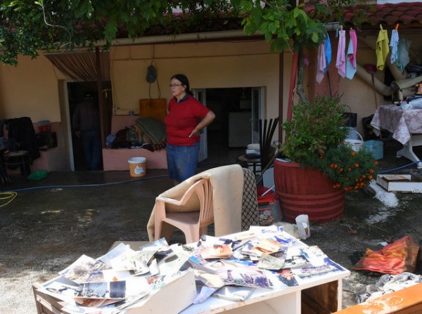 ΠΡΟΚΟΠΙ: Προσπάθησε να σώσει τις αναμνήσεις μίας ζωής