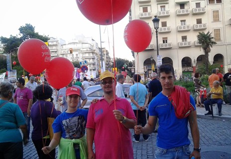 Εκπαιδεύει τα παιδιά του ο Στέφανος Μπασινάς