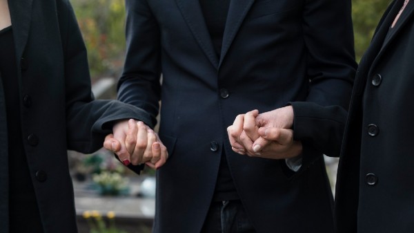 Τραγωδία χωρίς τέλος: 27χρονος σκοτώθηκε με τη μηχανή του - Το 2022 είχε εντοπιστεί νεκρή η 31χρονη αδερφή του