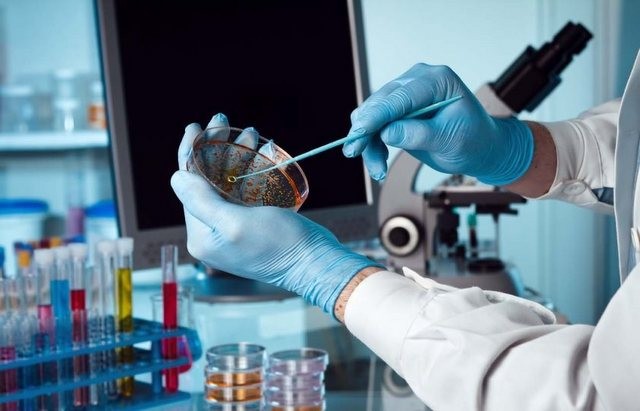 Διαγνωστικά κέντρα, εργαστήρια και πολυϊατρεία κάνουν 24ωρη απεργία