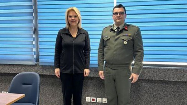 Με τον Διευθυντή του Πολεμικού Μουσείου Χαλκίδας συναντήθηκε η Δήμαρχος Χαλκιδέων