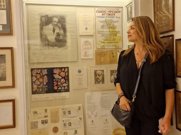 ΑΝΤΖΕΛΑ ΓΚΕΡΕΚΟΥ: Από την γη της ελιάς στην Κύμη και στο Λαογραφικό της Μουσείο