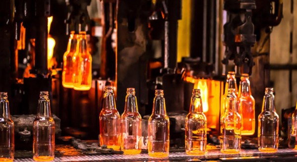 Κλεινει η υαλουργία «Γιούλα» στο Αιγάλεω