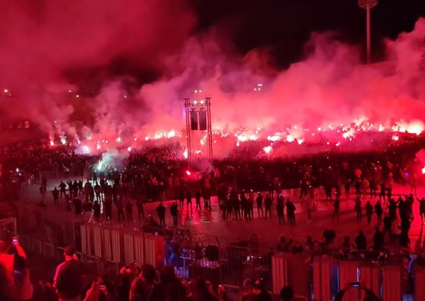 Χαμός στη συναυλία του ΛΕΞ στο Θεσσαλονίκη