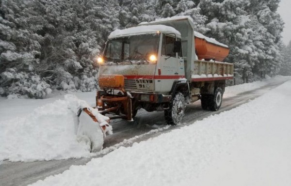 ΜΗΔΕΙΑ-ΕΥΒΟΙΑ: Κλειστός πάλι ο δρόμος από Καστέλα μέχρι Μαντούδι - Διακοπή κυκλοφορίας και στο δρόμο Χαλκίδας -Σχηματαρίου