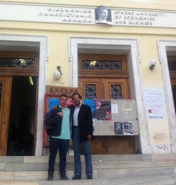 Πήγε το γιο του στη Σχολή και ένιωσε πάλι φοιτητής