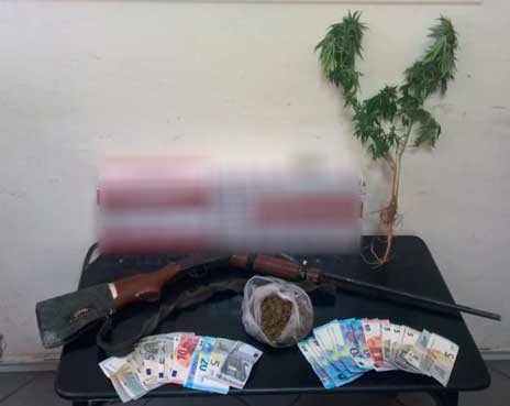 Χαλκιδέος πιάστηκε με χασίς, όπλο και λαθραία τσιγάρα