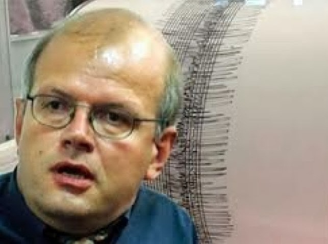 Δεν αποκλείει μεγαλύτερο σεισμό ο Νίκος Τσελέντης