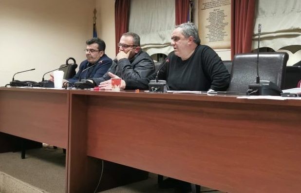 ΓΙΑΝΝΟΥΤΣΟΣ ΣΕ ΡΑΠΤΑΚΗ: Αν μου ξανακλείσεις το μικρόφωνο θα γίνει της π..νας! (VIDEO)