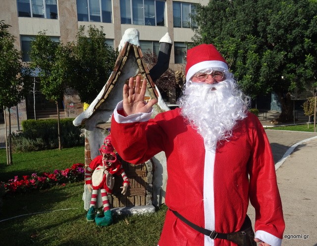 ΧΑΛΚΙΔΑ: Βούλιαξε από κόσμο η Αβάντων παρουσία του Άγιου Βασίλη