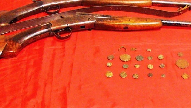 Συνελήφθη 30χρονος για υπόθεση αρχαιοκαπηλίας και παράνομης κατοχής όπλων