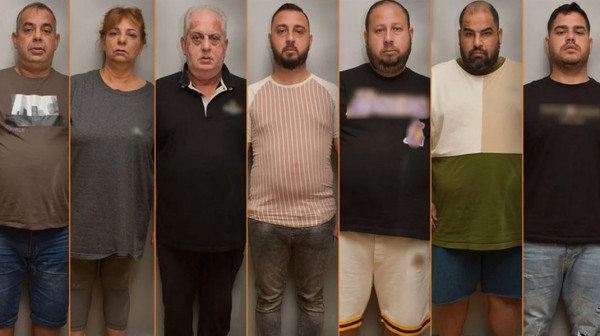 Αυτή είναι η συμμορία που διέπραξε 44 ληστείες, κλοπές και απάτες στη μισή Ελλάδα - Παρίσταναν τους υπαλλήλους της ΔΕΗ ή του Δήμου