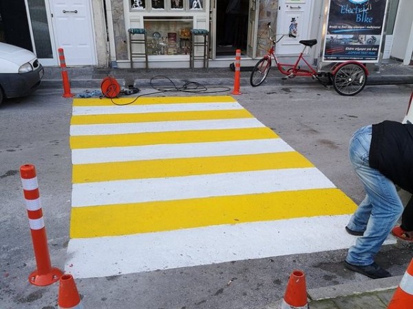 ΚΑΤΑΓΓΕΛΙΑ: Ο αντιδήμαρχος Θανάσης Τριανταφύλλου κάνει ... αβάντα σε καταστηματάρχη