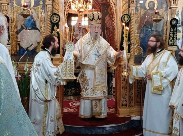 ΚΥΜΗ: Γιόρτασε μαζί με άλλους δύο Αρχιερείς ο Μητροπολίτης Καρυστίας και Σκύρου Σεραφείμ