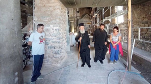 ΧΑΛΚΙΔΑ: Ο Δεσπότης επιθεώρησε τις εργασίες στο ναό της Αγίας Παρασκευής