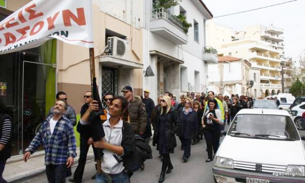 Aπειλεί με διαθεσιμότητα για όλους ο Mανιτάκης