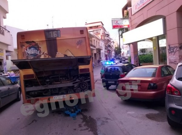ΧΑΛΚΙΔΑ: Αστικό λεωφορείο κόλλησε στην οδό Νεοφύτου (ΦΩΤΟ)