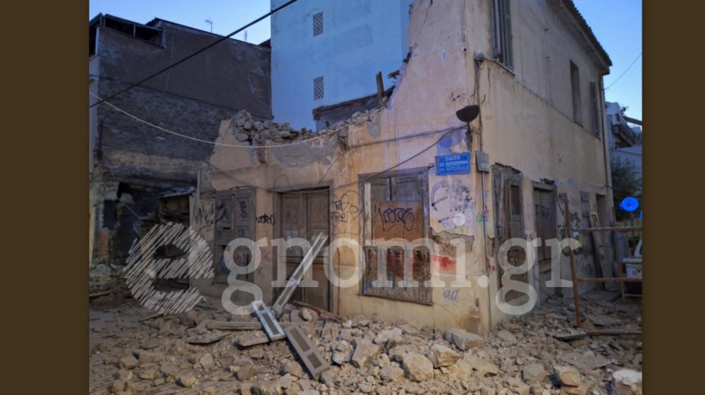 Κατέρρευσε σπίτι στο κέντρο της Χαλκίδας (VIDEO)