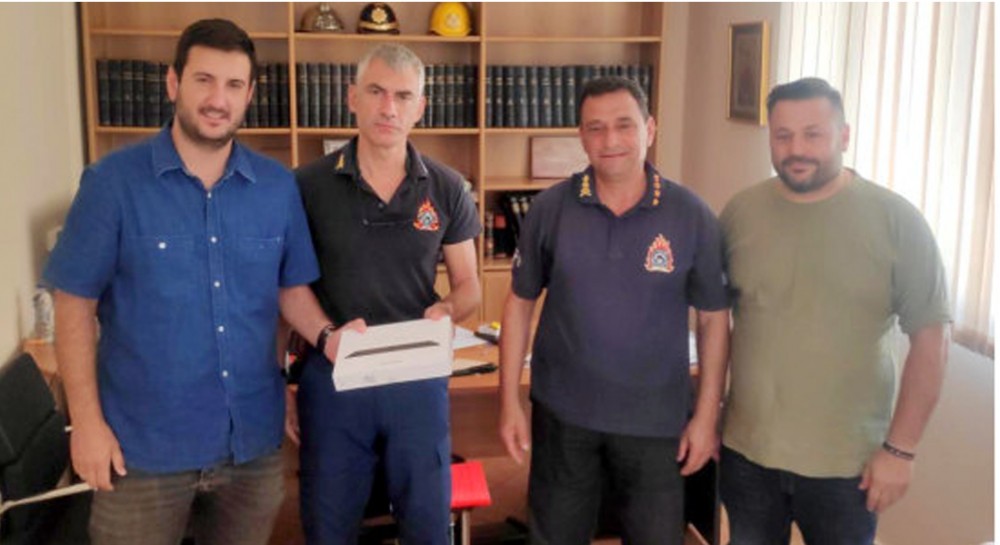 ΧΑΛΚΙΔΑ: Σωματείο Εργαζομένων πρόσφερε ένα τάμπλετ στην Πυροσβεστική Υπηρεσία για τις λειτουργικές της ανάγκες