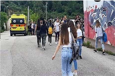 ΣΟΚ: Θύμα ξυλοδαρμού 20χρονη από 4 συμμαθήτριές της