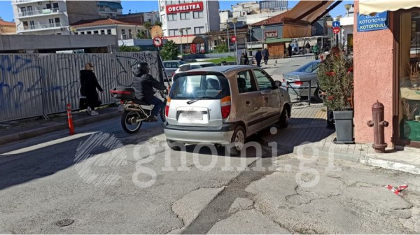 Ρεσιτάλ παράνομης στάθμευσης στο κέντρο της Χαλκίδας