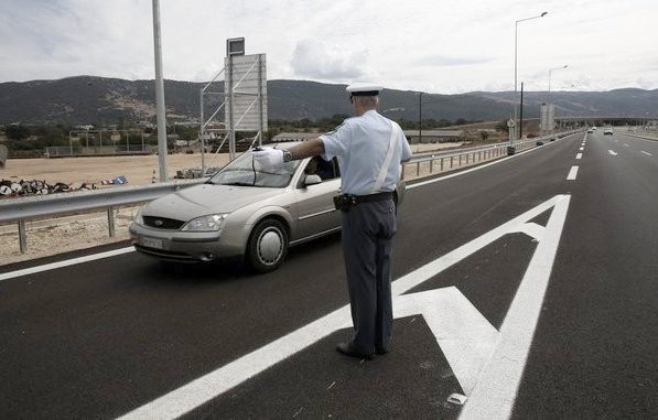 Προσέξτε που οδηγείται γιατί πέφτει βαρύς ο πέλεκυς της Τροχαίας