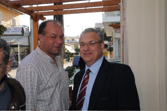 Τα πιο ενδιαφέροντα ενσταντανέ από τις περιοδείες του Κώστα Μαρκόπουλου!