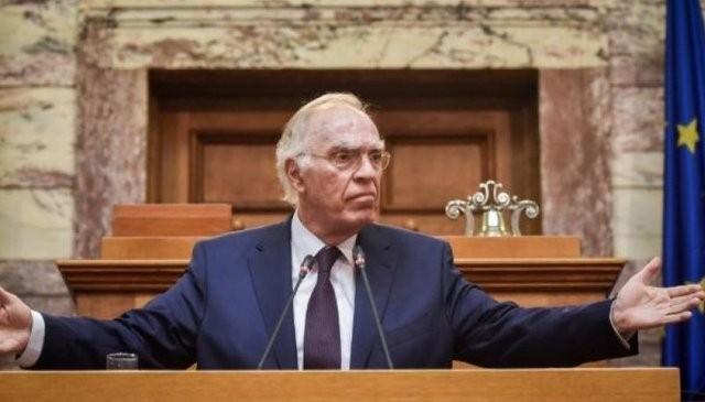 Ένα βήμα πριν τη διάλυση η Κοινοβουλευτική Ομάδα της Ένωσης Κεντρώων