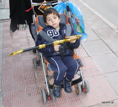 Ο Σταμάτης έχει αδυναμία στα σπαθιά