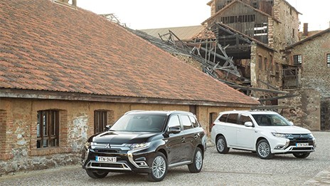 Ανανεώθηκε το Mitsubishi Outlander PHEV