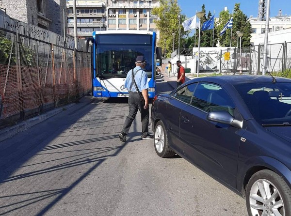ΧΑΛΚΙΔΑ: Ασυνείδητος οδηγός φράκαρε λεωφορείο