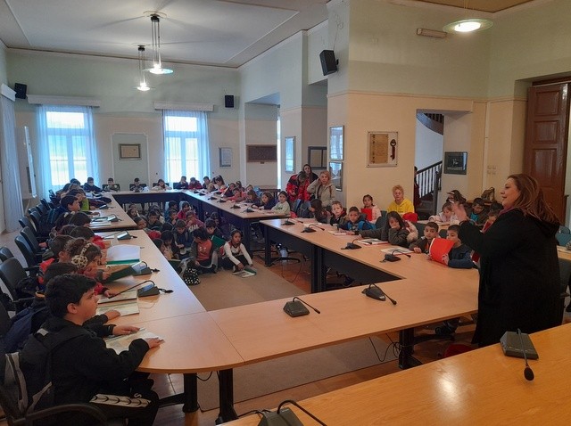 ΧΑΛΚΙΔΑ: Επίσκεψη μαθητών στο Δημαρχείο και στο Πνευματικό Κέντρο της Μητρόπολης