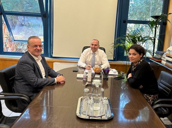 Σύσκεψη για τα οδικά έργα της Εύβοιας στο Υπουργείο Υποδομών, Μεταφορών και Δικτύων (φωτό)