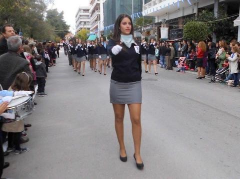 Χαλκίδα-Παρέλαση 28ης Οκτωβρίου: Μαθήτριες Λυκείου που ξεχώρισαν