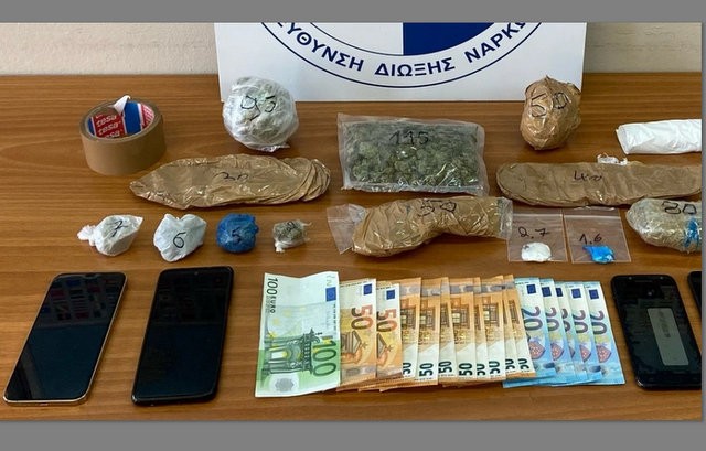 Σωφρονιστικός υπάλληλος διακινούσε ναρκωτικά στις φυλακές