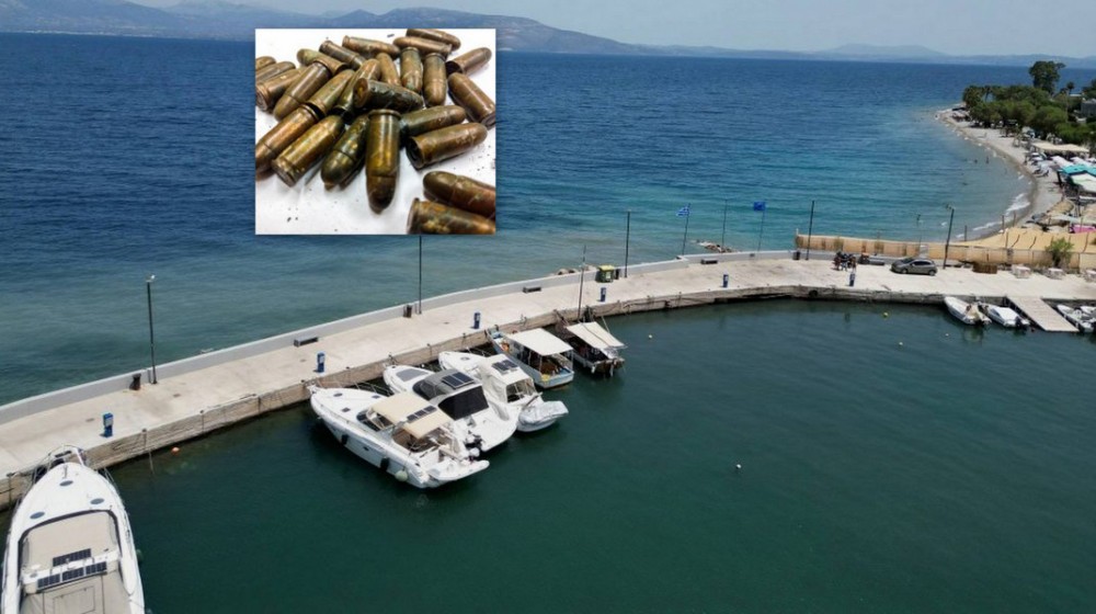 ΩΡΩΠΟΣ: Βρέθηκαν 50 σφαίρες και μία γεμιστήρα μέσα στη θάλασσα